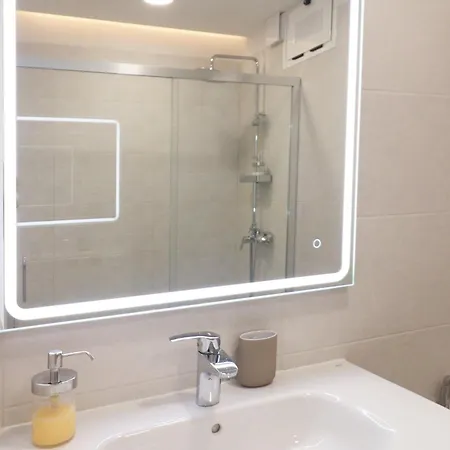 Sun-sea Apartment *