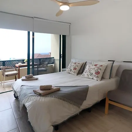 Sun-sea Puerto de la Cruz (Tenerife)