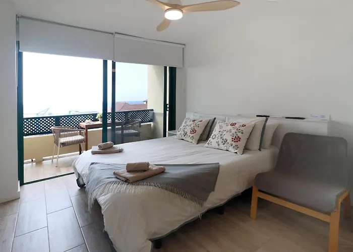 Sun-sea Puerto de la Cruz (Tenerife)