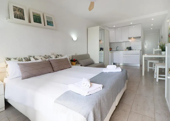 Sun-sea Puerto de la Cruz (Tenerife)